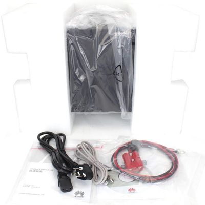Huawei UPS2000-A-3KTTS Ononderbroken stroomvoorziening 3kVA-2.4kW Ingebouwde batterij 26,2KG